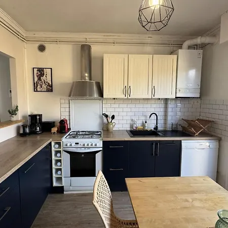 Charmante Petite Maison En Plein Centre-ville *