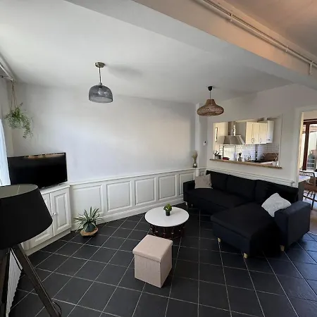 Charmante Petite Maison En Plein Centre-ville