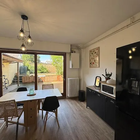 Apartment Charmante Petite Maison En Plein Centre-ville